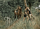 Margaux, Fabian, Beebs et le vélo Peugeot